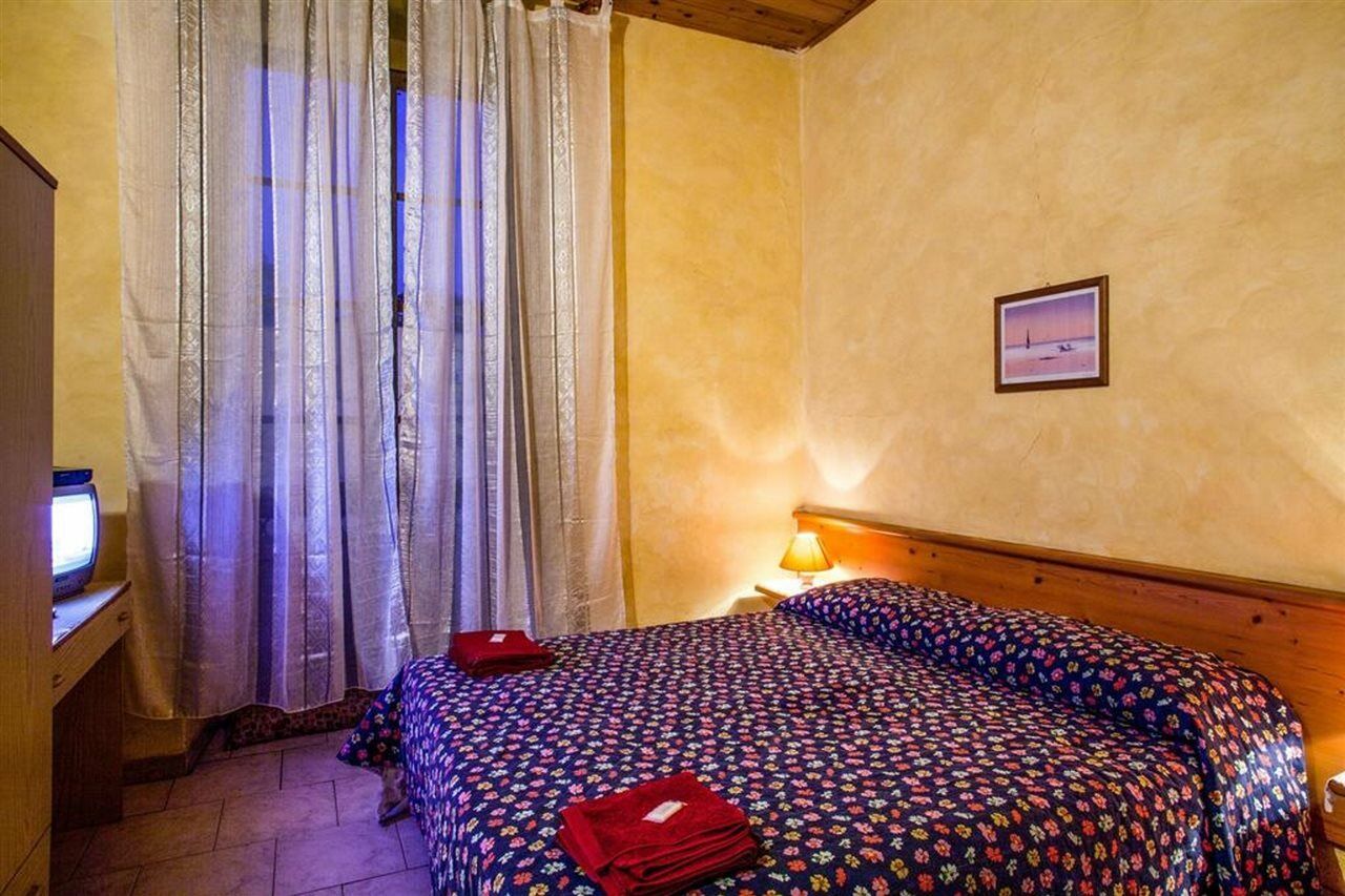 Albergo Aurora Cagliari Exteriör bild